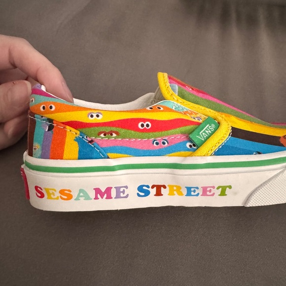 BNWT Kids Sesame Street Vans - Picture 8 of 12
